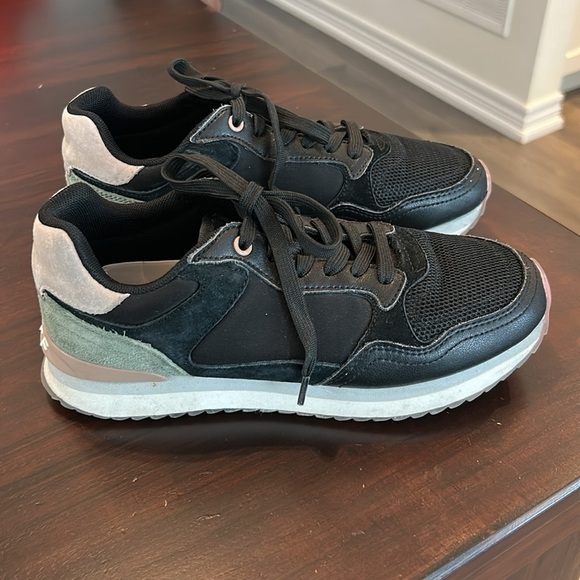 The Hoff Brand Beirut Low Cut Multicolour Sneakers Women’s size 6.5 - Picture 7 of 16